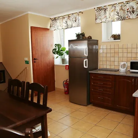 ゲストハウス 4 Strony Swiata I ジビジノ