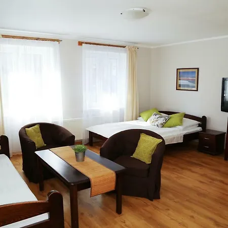 4 Strony Swiata I 3* ジビジノ